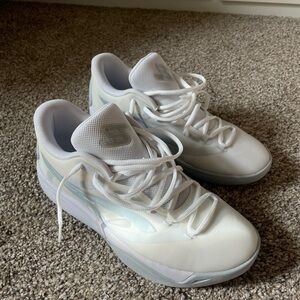 Puma Women’s Stewie 2 Size 9.5 White Basketball Shoes NWOT